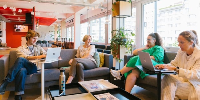 AdminPulsers tijdens een overleg